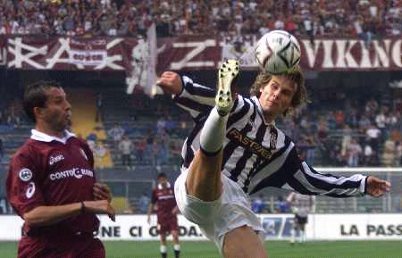 班凯罗：我对三分7中0很不满意，希望接下来有更多罚球机会（班凯罗不满三分7投全失，盼后续获得更多罚球机会）