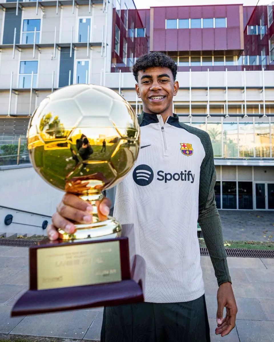 记者：佛罗伦萨已经决定解雇皮奥利，但帕拉迪诺不会回归（据记者报道，佛罗伦萨已决定解雇皮奥利，帕拉迪诺不会回归）