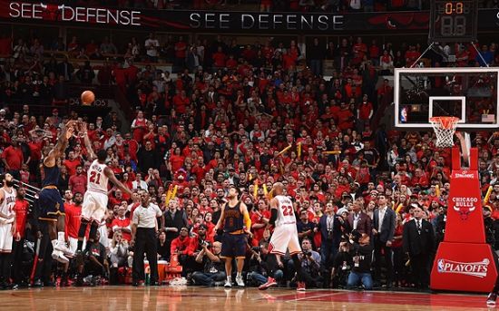 掘金主帅：威少上赛季为我们做了很多贡献，他理应留在NBA（掘金主教练力挺威少：上赛季贡献颇多，理应继续留在NBA）