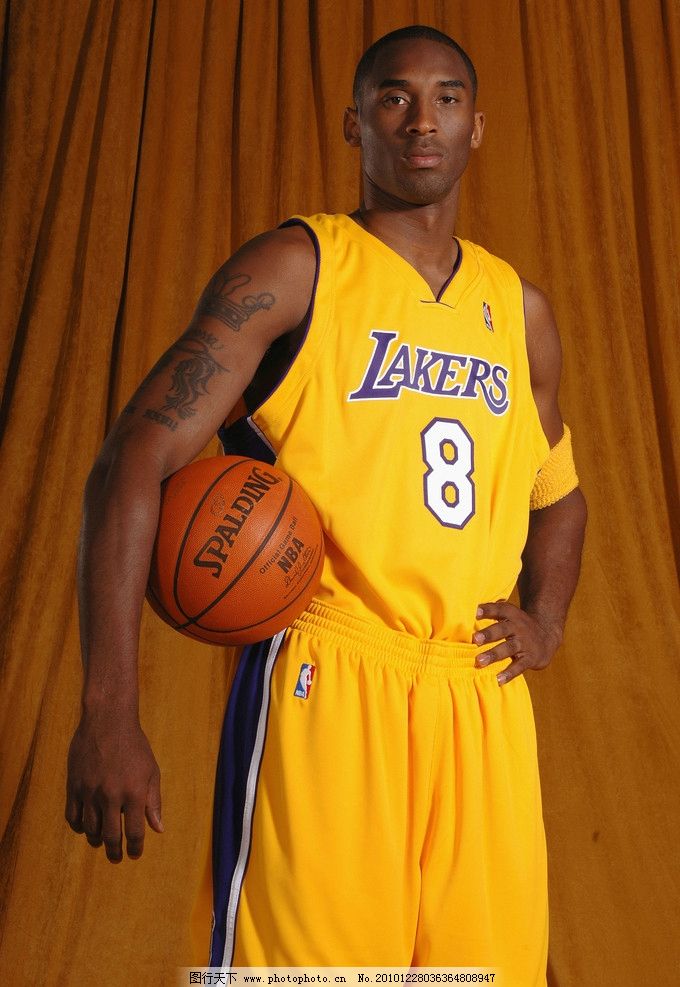 帕尔马队长：我们必须通过团队协作，共同限制莱奥的发挥（帕尔马队长：靠整体合力压制莱奥的发挥）