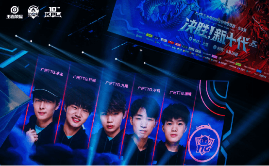 詹姆斯·沃德-普勞斯：現代任意球大師 南安普頓的英超出場王！.